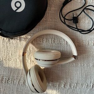 Beats by Dre solo 3 wireless